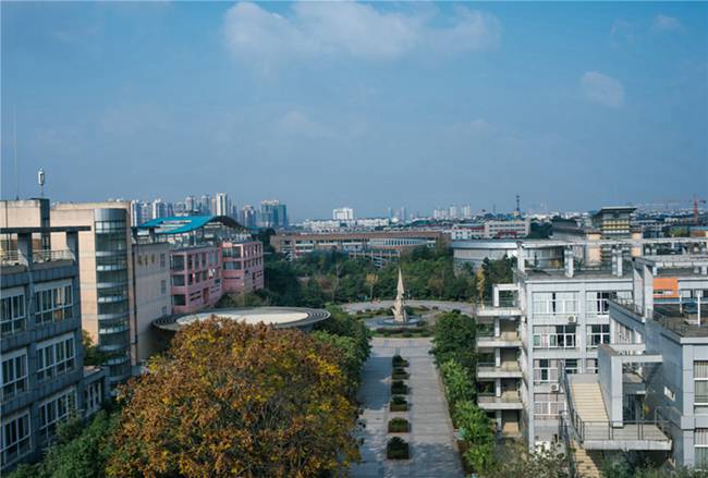 校园环境,四川五月花技师学院学习环境与生活条件好不好,寝室|食堂|实训