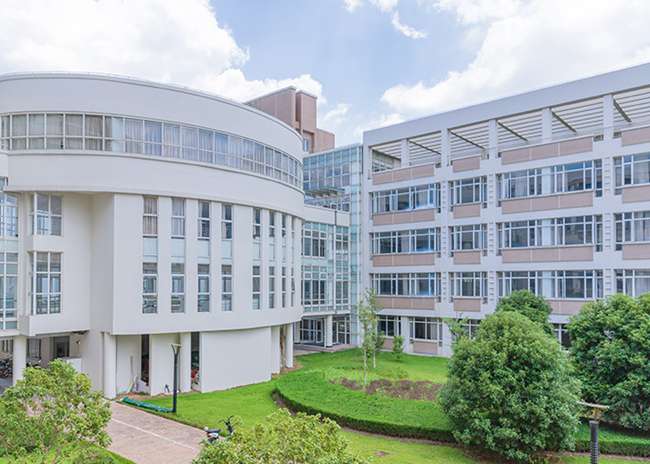 四川大学附设华西卫生学校怎么样受欢迎不_四川大学附设华西卫生学校分数线